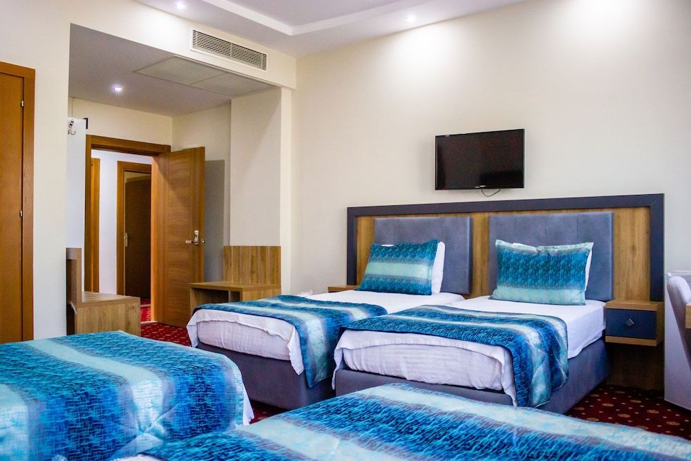 Aydin Cemberlitas Otel Room (5 People) 3
