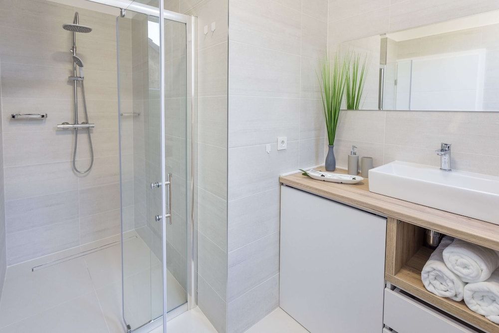 undefined Bright and Modern Main Square Studio 6