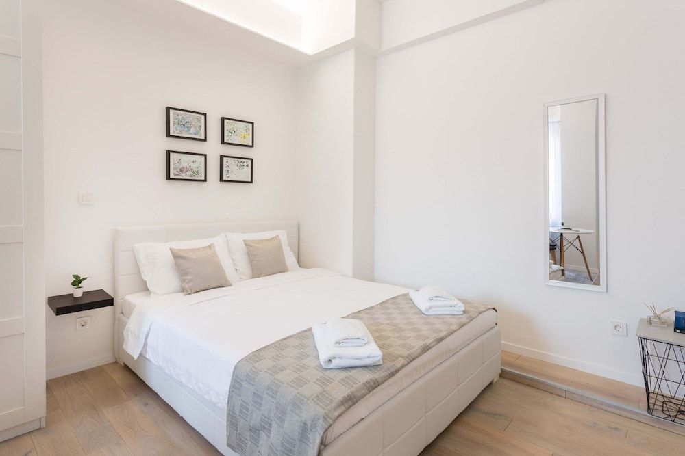 undefined Bright and Modern Main Square Studio 2