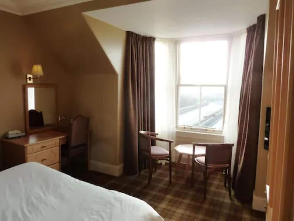 Kilmarnock Arms Hotel Double Room, Garden View 4