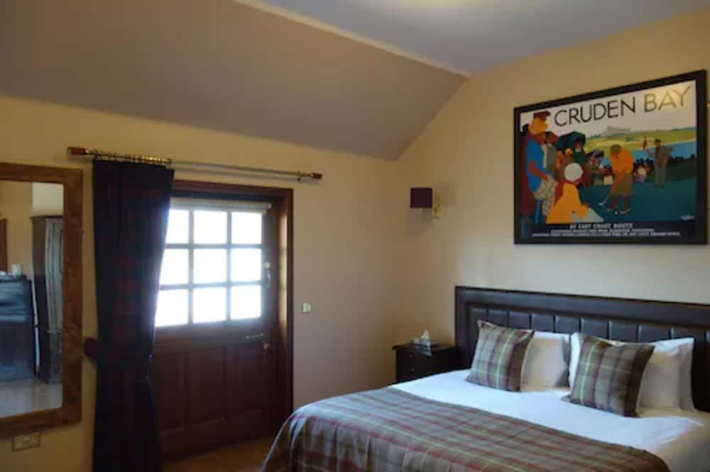 Kilmarnock Arms Hotel Double Room, Garden View 3