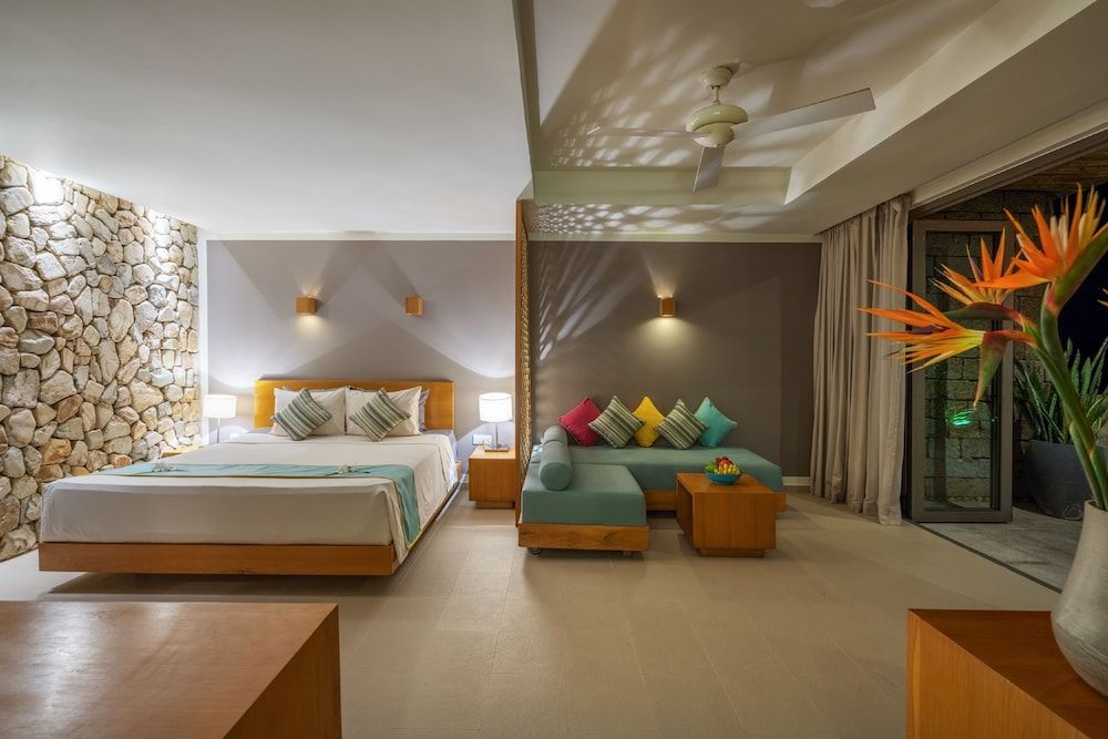 Garden View One-Bedroom King