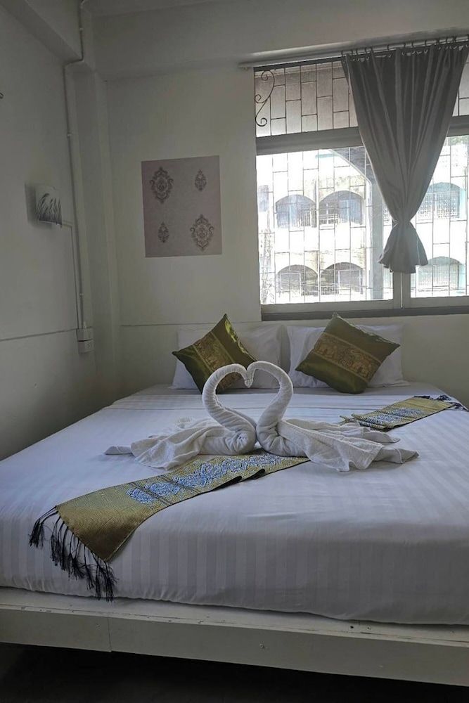 Remember @ Phuket Town Triple Room 4