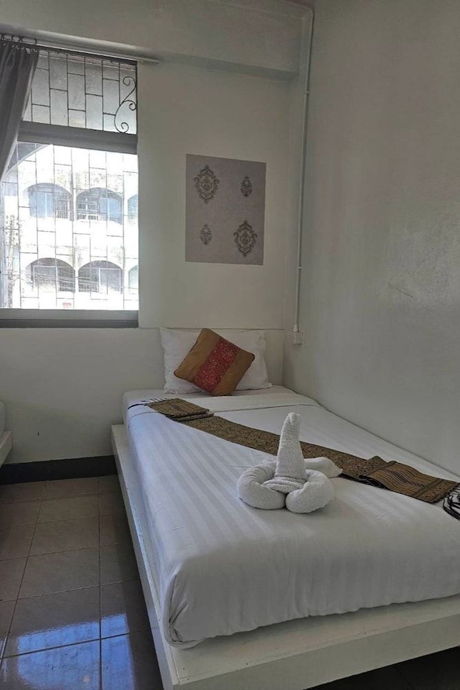 Remember @ Phuket Town Triple Room 5