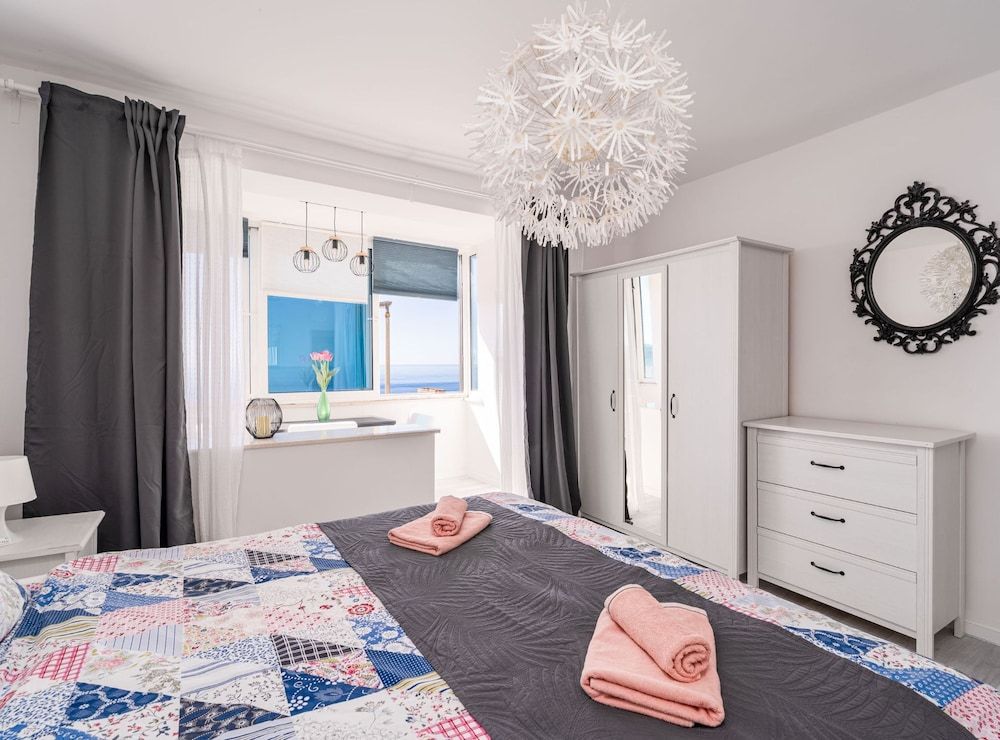 undefined Apartment Butterfly 8