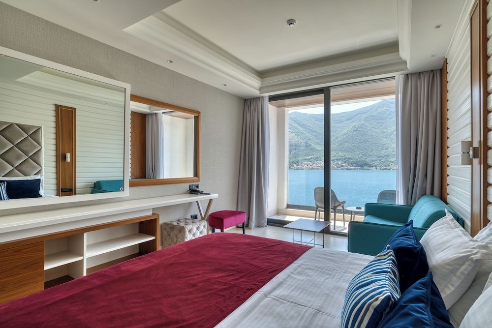 Superior Double Room, 1 Queen Bed, Sea View, Sea Facing