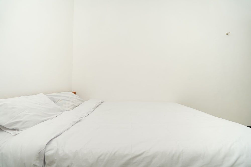 Merapi Inn Syariah Standard Room 11