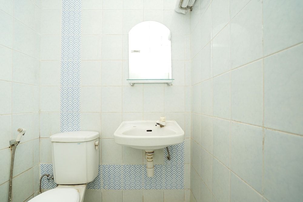 Merapi Inn Syariah Standard Room 16