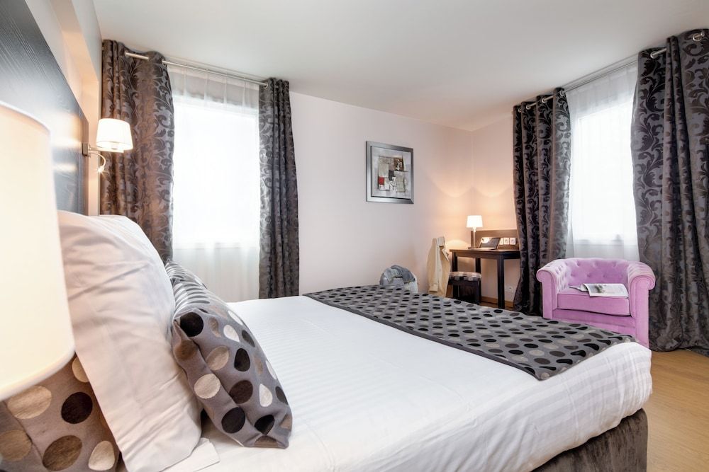 Seven Urban Suites Nantes Centre Comfort Double or Twin Room
