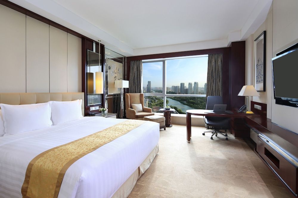 Pan Pacific Ningbo Superior King Bed Room