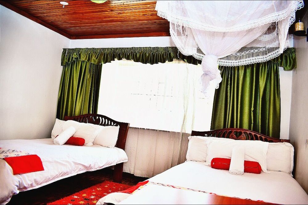 undefined The Swan Place 3