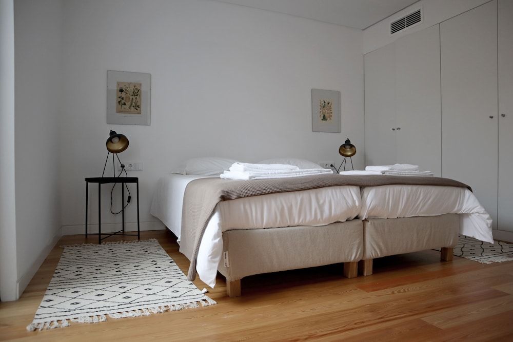 House, 2 Bedrooms (West)