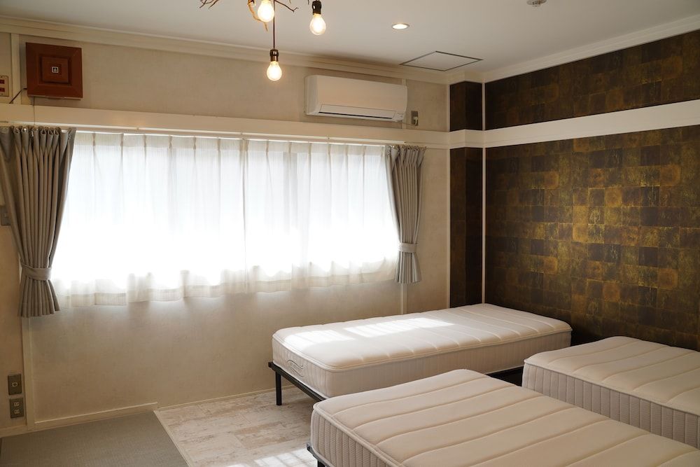 undefined Usatsuno Osu - Hostel 6