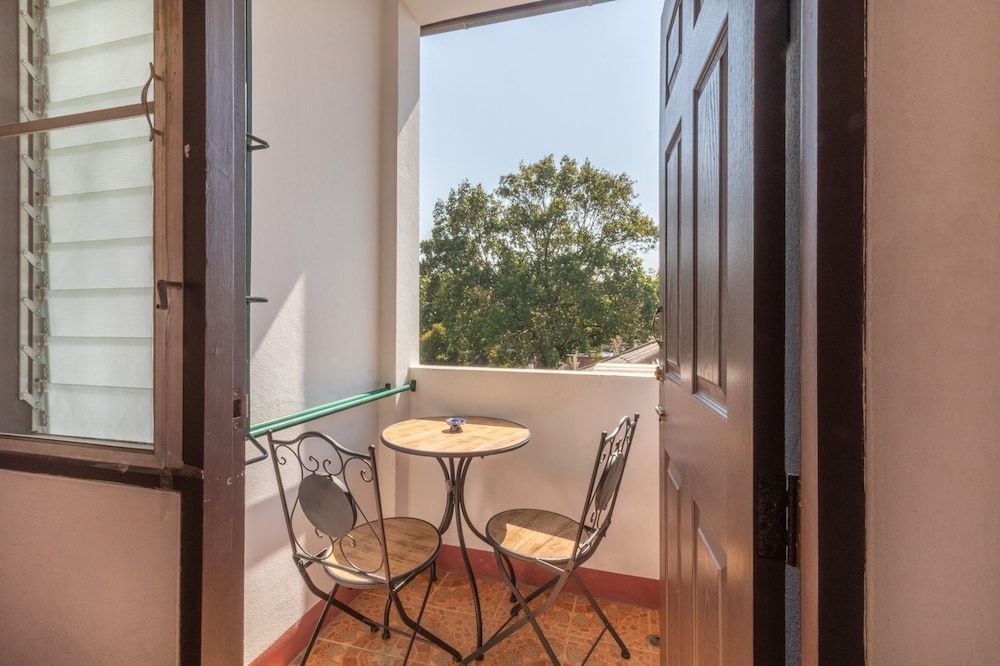 Rendezvous Oldtown Chiangmai Double Room with Balcony 17