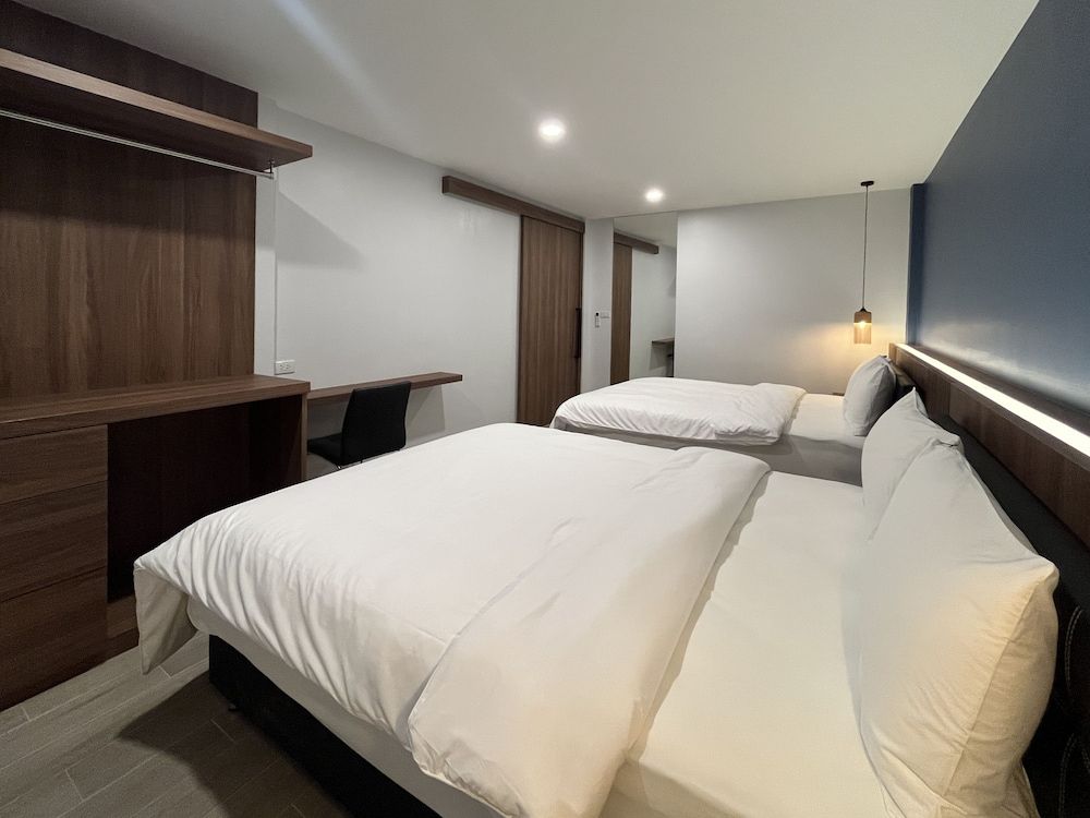 Rendezvous Oldtown Chiangmai Deluxe Quadruple Room, 1 Bedroom 2