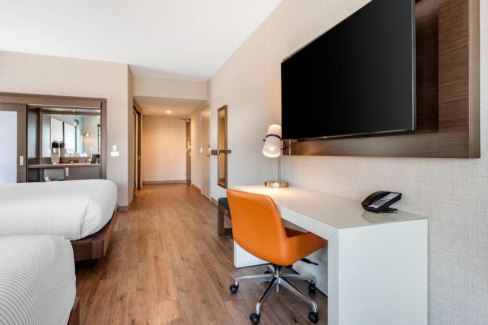 Cambria Hotel Minneapolis Downtown Room, 2 Queen Beds, Accessible, Non Smoking 8