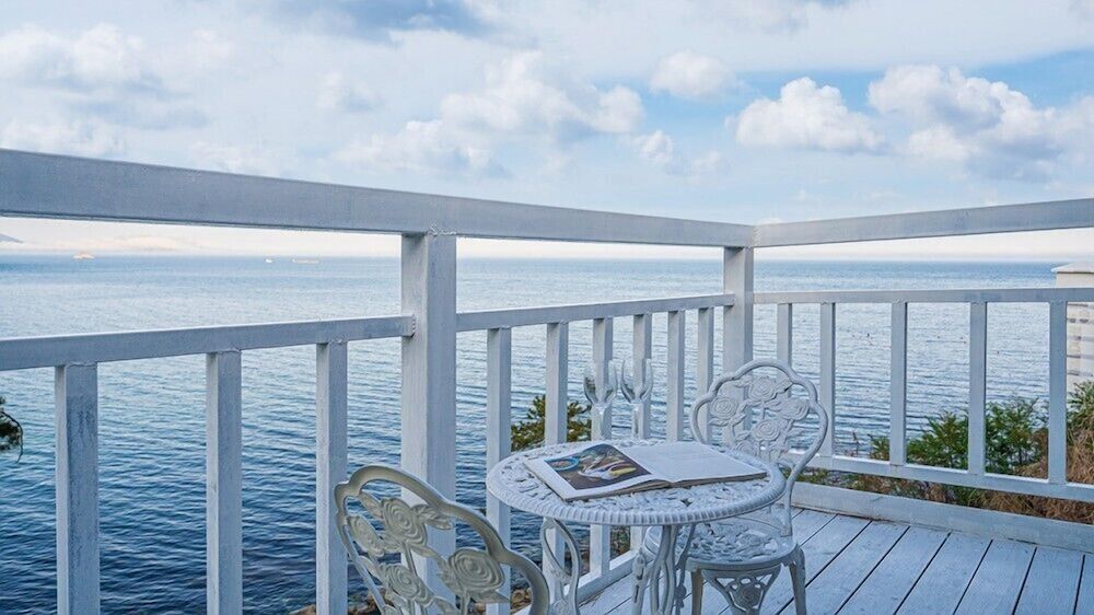 White O Pension Room (A205) 4