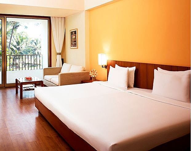 Taj Cidade de Goa Heritage Superior Room Garden View King bed