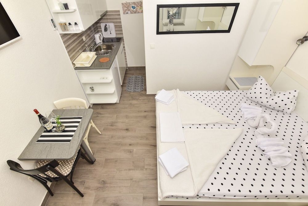 Apartments Bernarda Studio (A1) 4