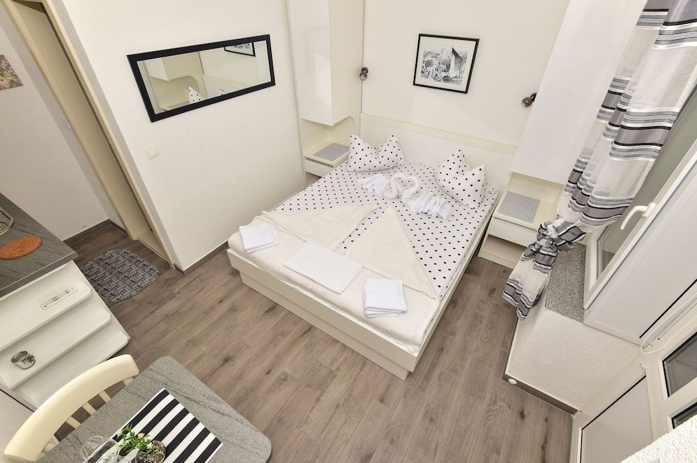 Apartments Bernarda Studio (A1) 6