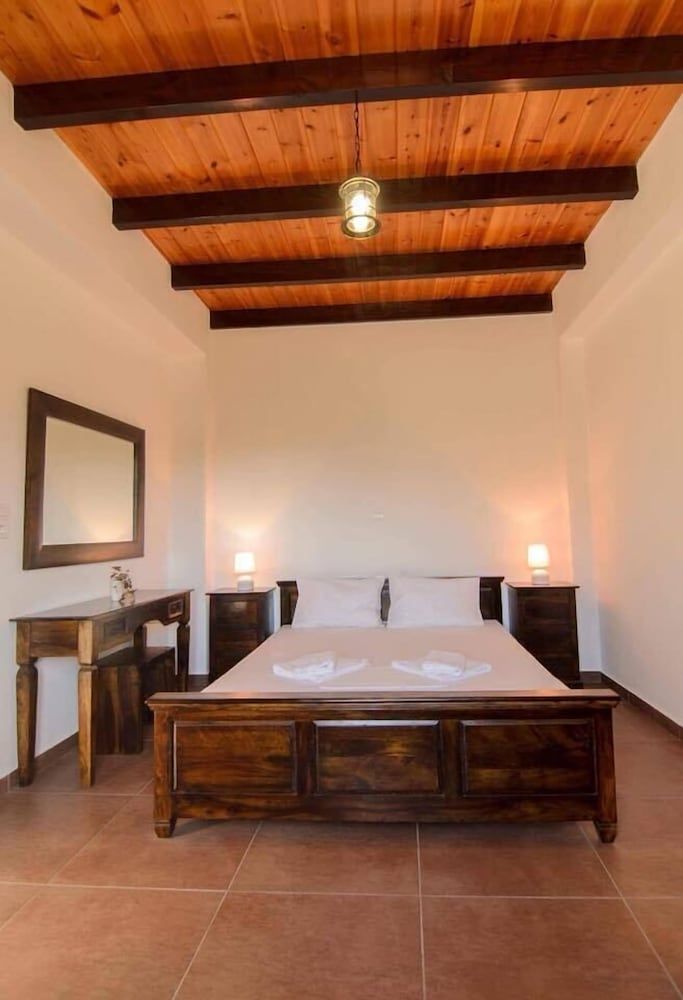 Traditional Apartments Madares Apartment, Mountain View (3 adults) 5