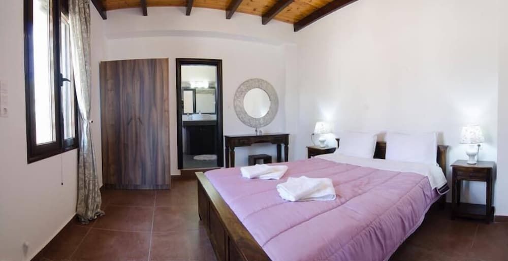 Traditional Apartments Madares Apartment (4 adults) 3