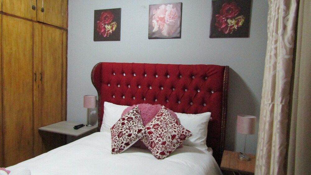 Bountyful Deluxe Room (Shower only) 6