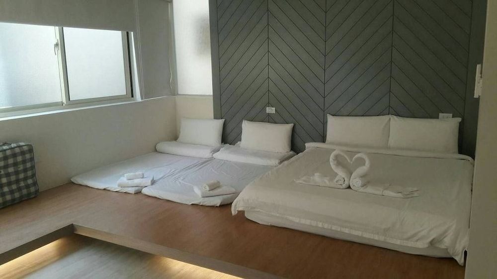 undefined Happiness Dot 2