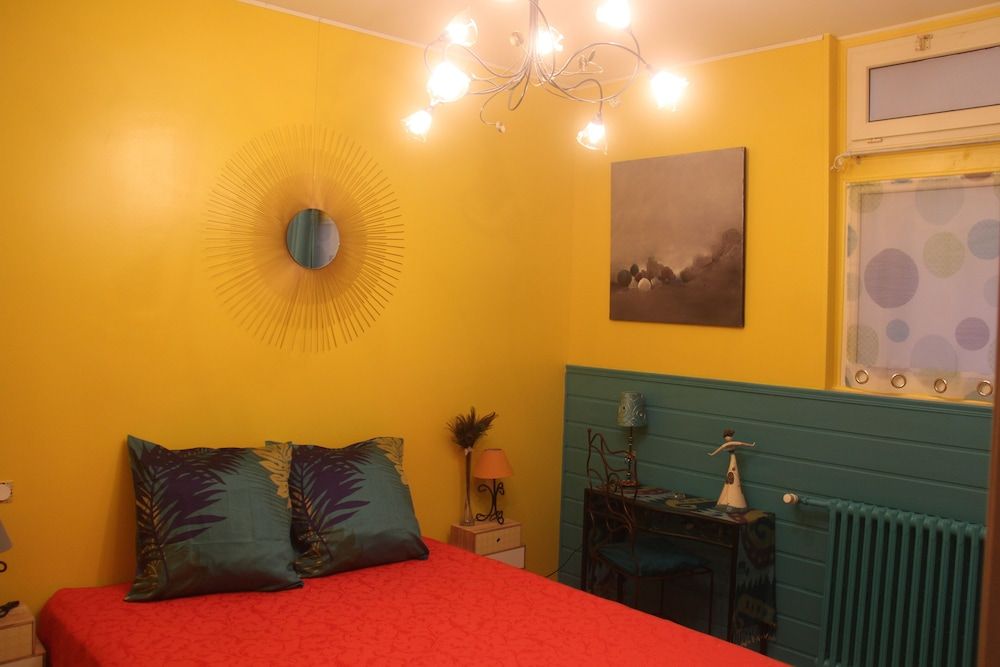 Les Ateliers d'Art Comfort Suite, Non Smoking, Refrigerator & Microwave (Orientale) 3