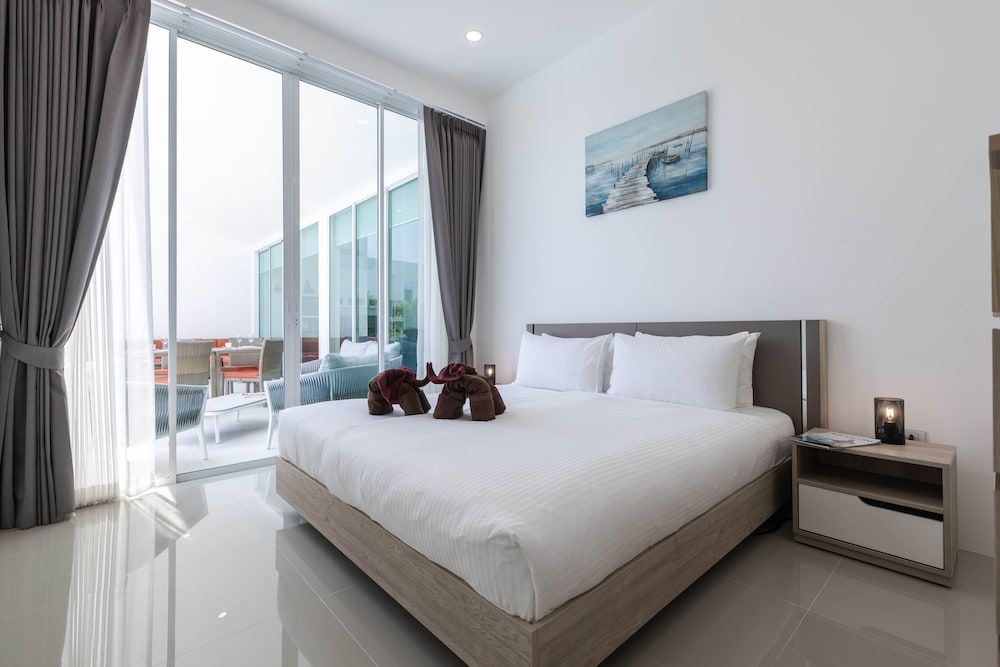 Modern 4 Bedroom Pool Villa PMK-A2 Family Villa 3