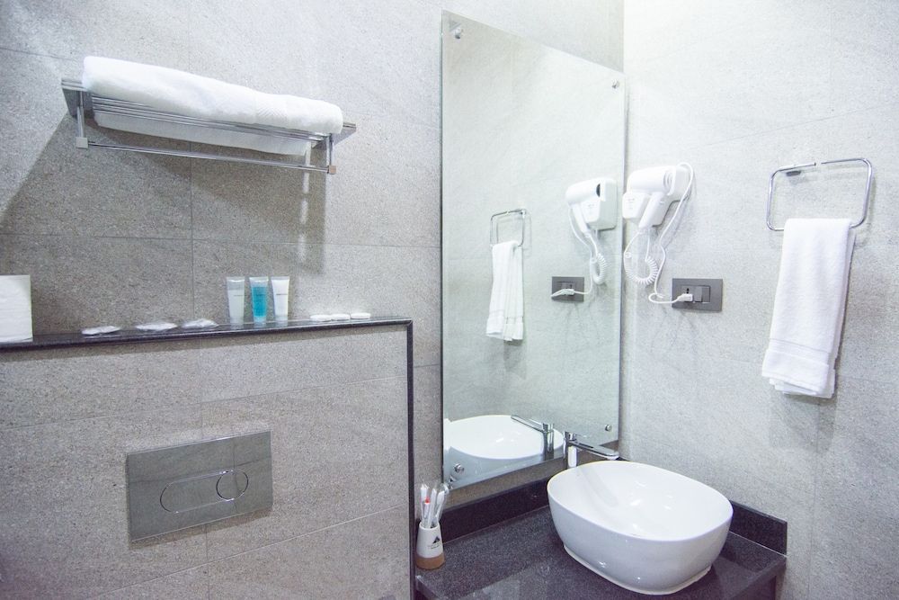 Everest Boutique Hotel Heritage Deluxe Double or Twin Room 3