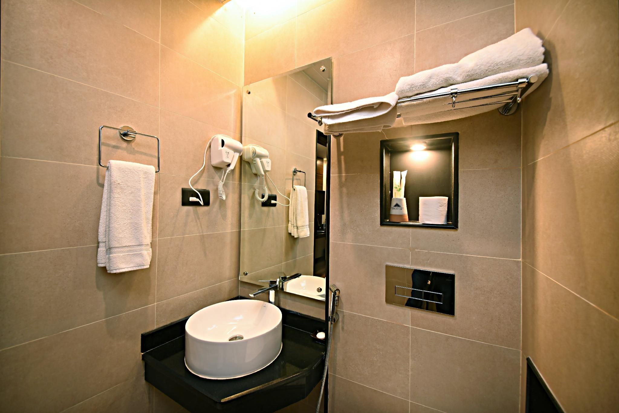 undefined Everest Boutique Hotel 10