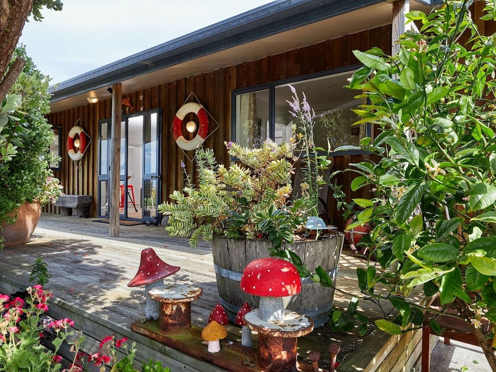 undefined Barnacle Bills 7