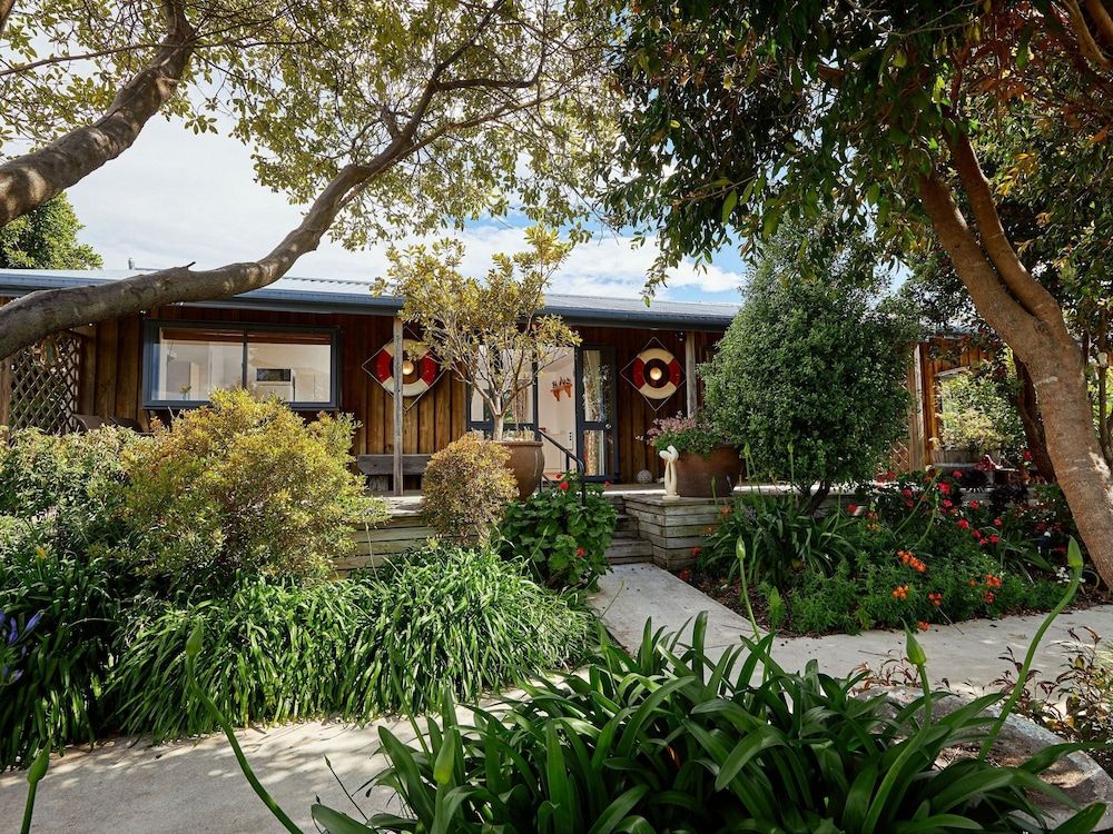 undefined Barnacle Bills 10