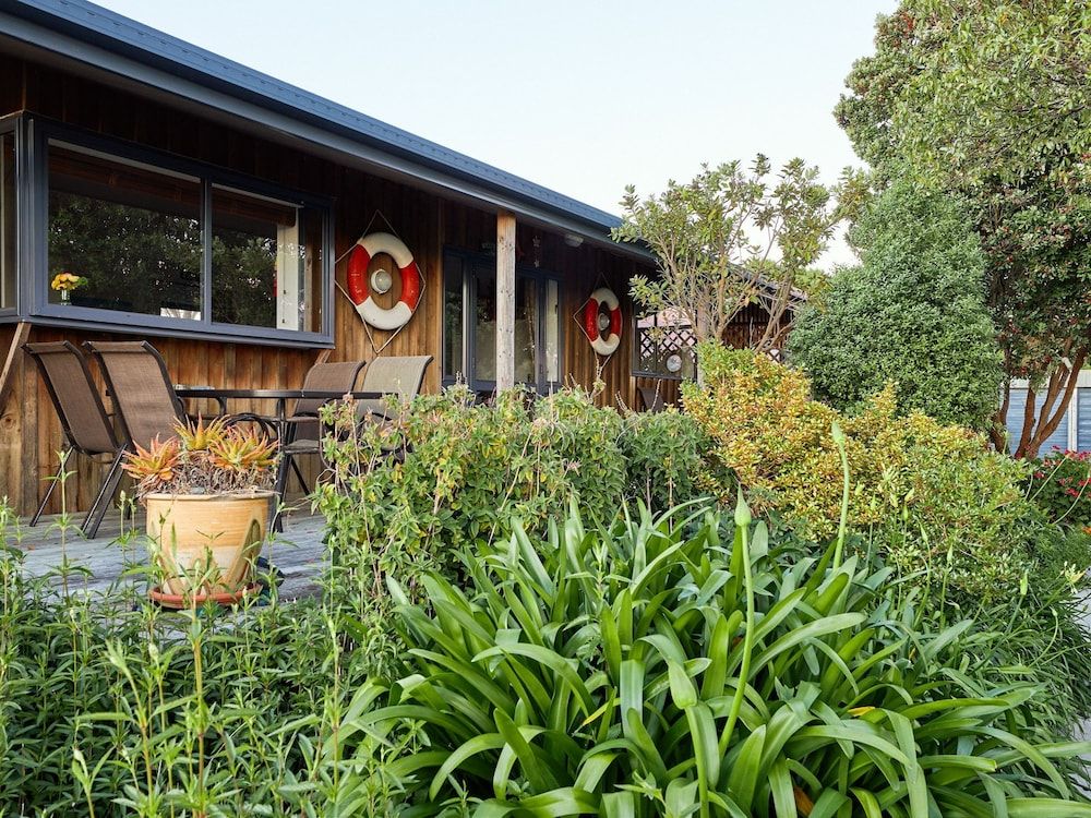 undefined Barnacle Bills 8