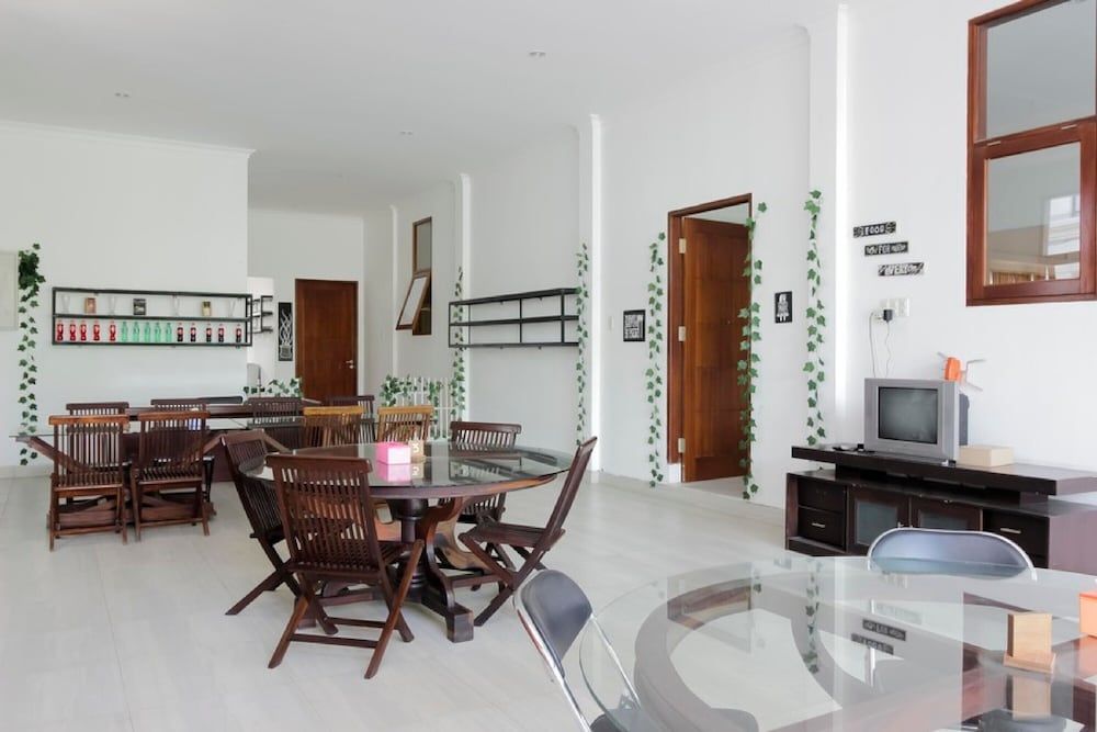 undefined RedDoorz Premium @ Gandaria Jagakarsa 8