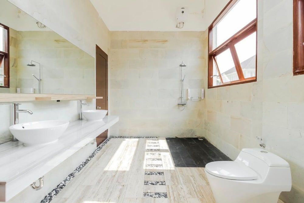 RedDoorz Premium @ Gandaria Jagakarsa Double Room 7