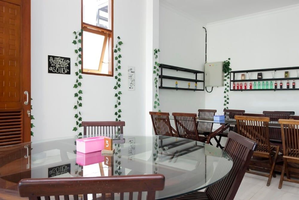 undefined RedDoorz Premium @ Gandaria Jagakarsa 9