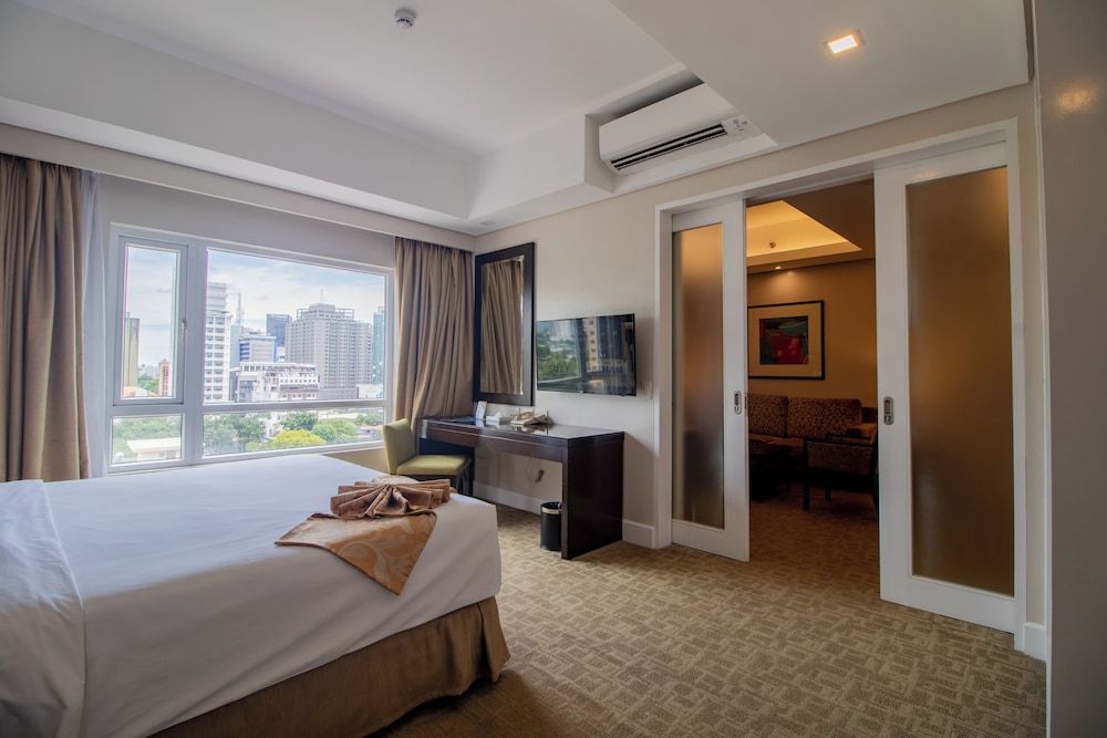 undefined Harolds Hotel CEBU 10