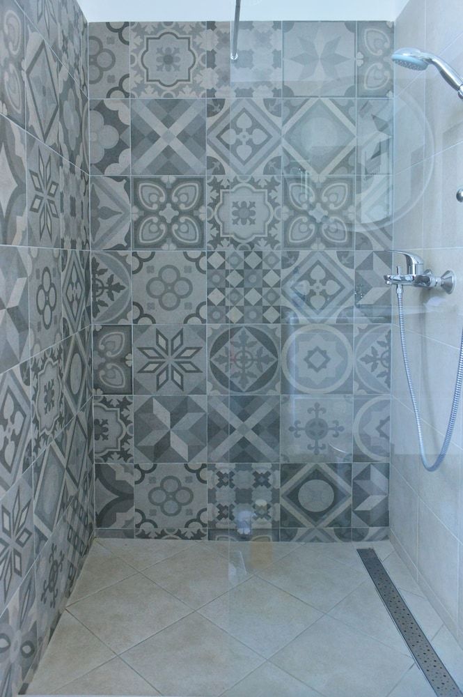 En-suite Rose on Rokova Street Double Room 8