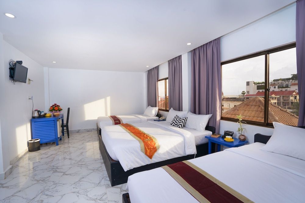 Superior Triple Room