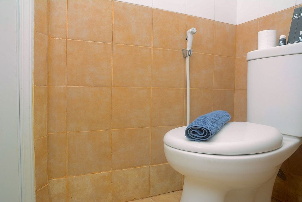 undefined Cozy and Stylish Studio Green Pramuka Apartment near Mall 10