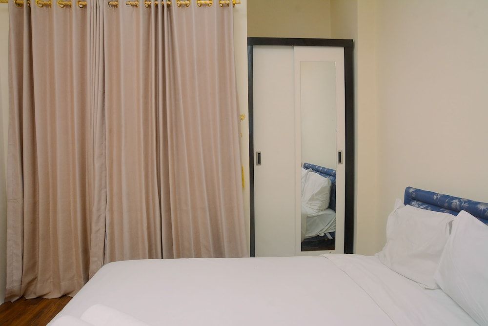 undefined Cozy and Stylish Studio Green Pramuka Apartment near Mall 4