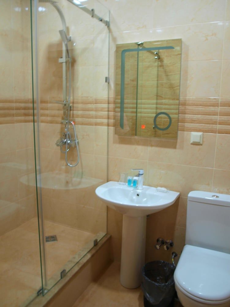 Hotel Liel Twin Room 6