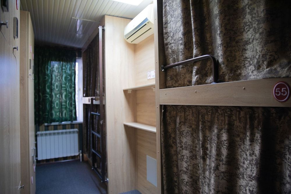 Sanor Capsule Hotel - Hostel