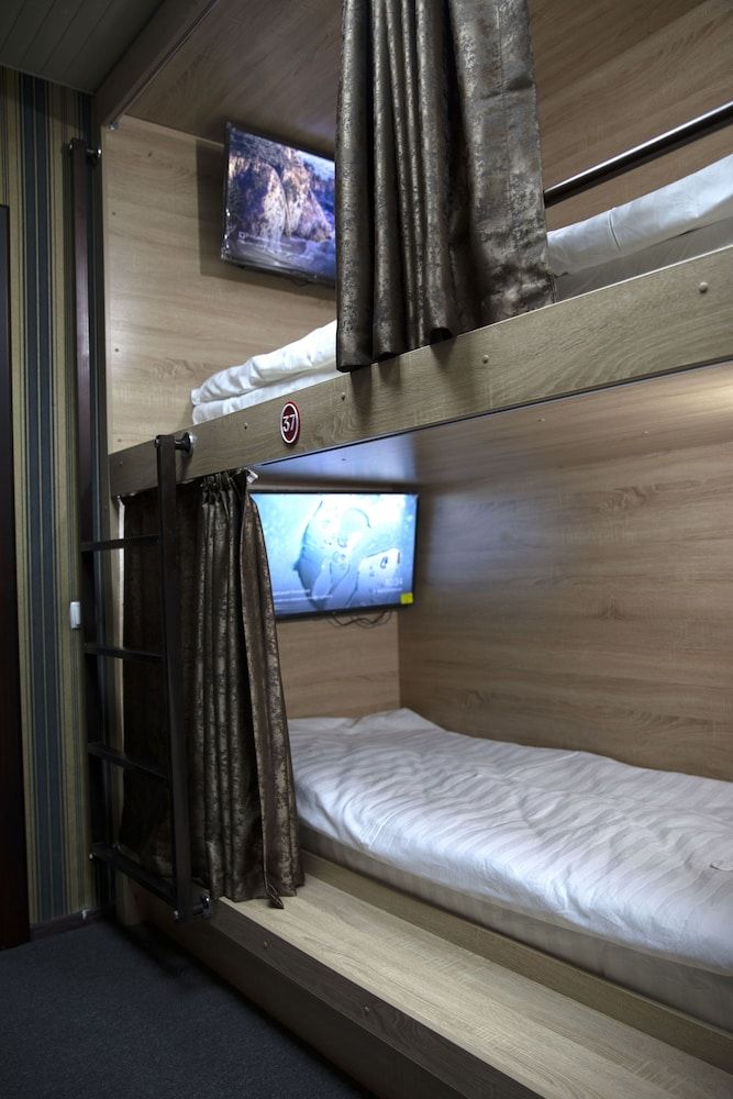 Sanor Capsule Hotel - Hostel Comfort Cabin 10