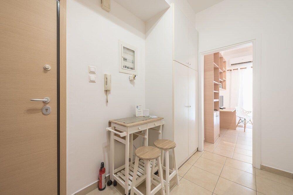 Elegant Koukaki Studio by Cloudkeys City Studio 36