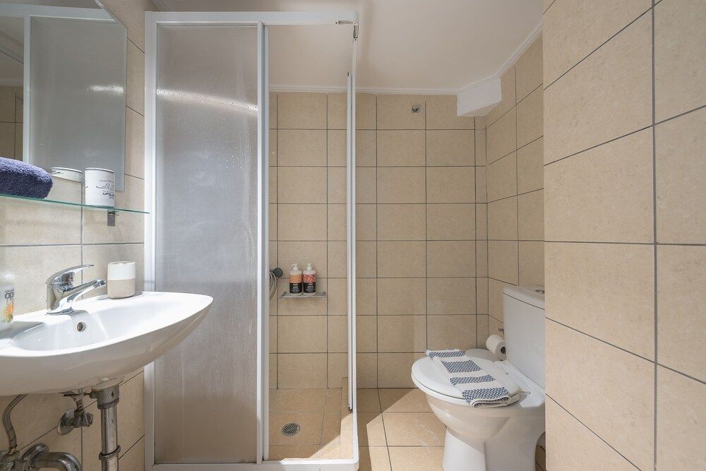 Elegant Koukaki Studio by Cloudkeys City Studio 39