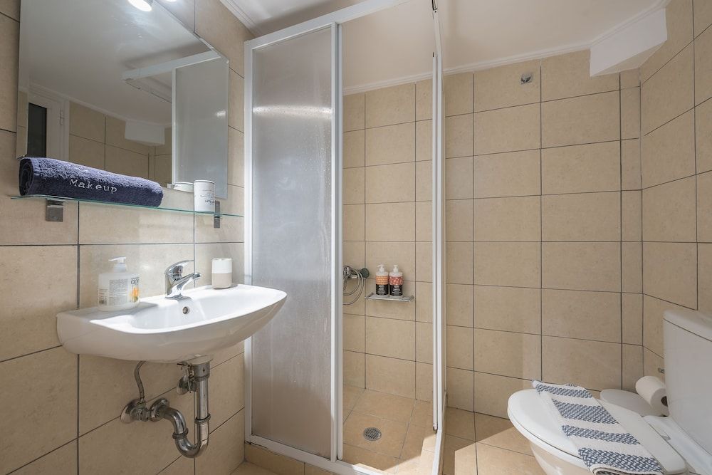 Elegant Koukaki Studio by Cloudkeys City Studio 38