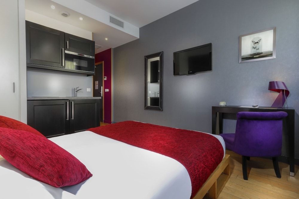 Hotel Ambre Classic Double Room 4